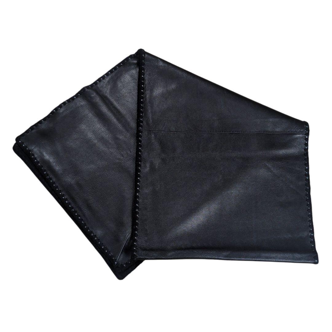 【希少】PRADA ロゴ型押し オールレザー マフラー