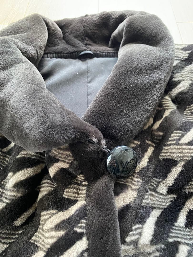 婦人服　毛皮　フェイクファーコート ブラックグレー