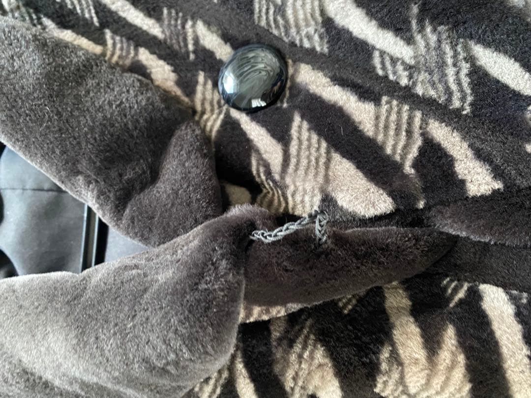 婦人服　毛皮　フェイクファーコート ブラックグレー