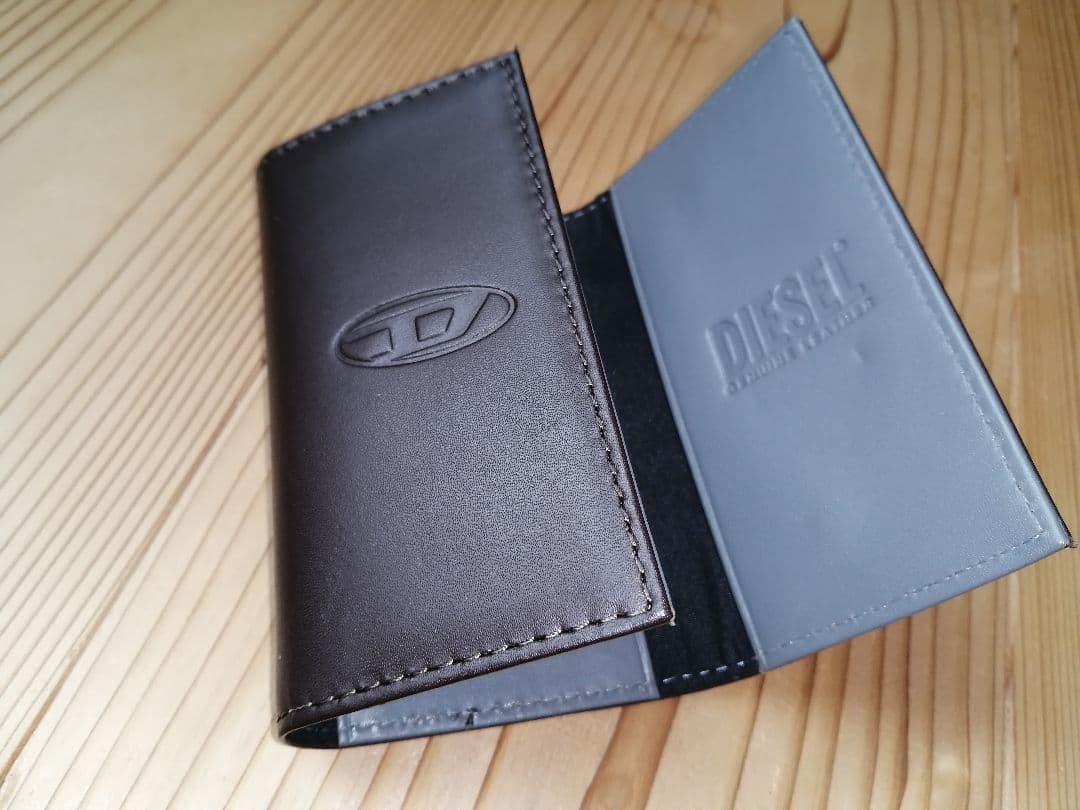 DIESEL　キーケース　X09010　ダークブラウン / グレー