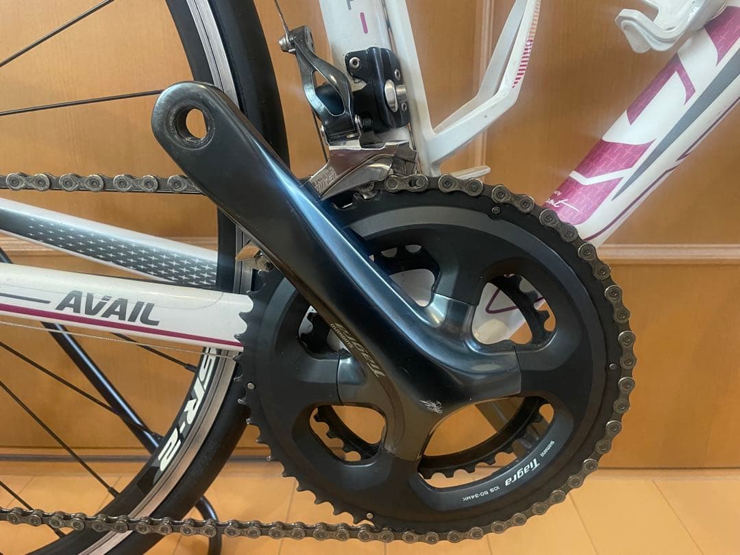 ［お引き取り限定］ジャイアントLiv AVAIL2 2016