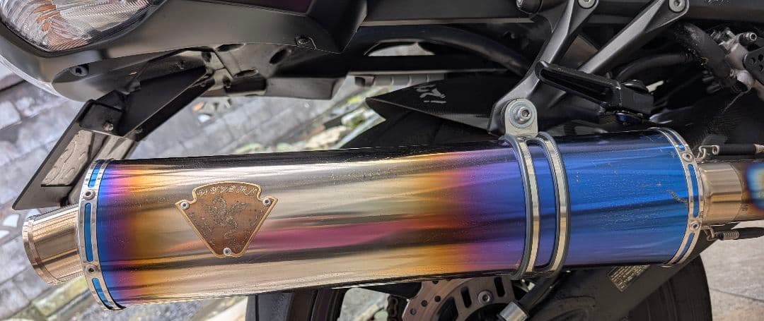 ◆中古　ワイバンオーバルチタンツイン　スリップオン　ZZR1400　08〜11年