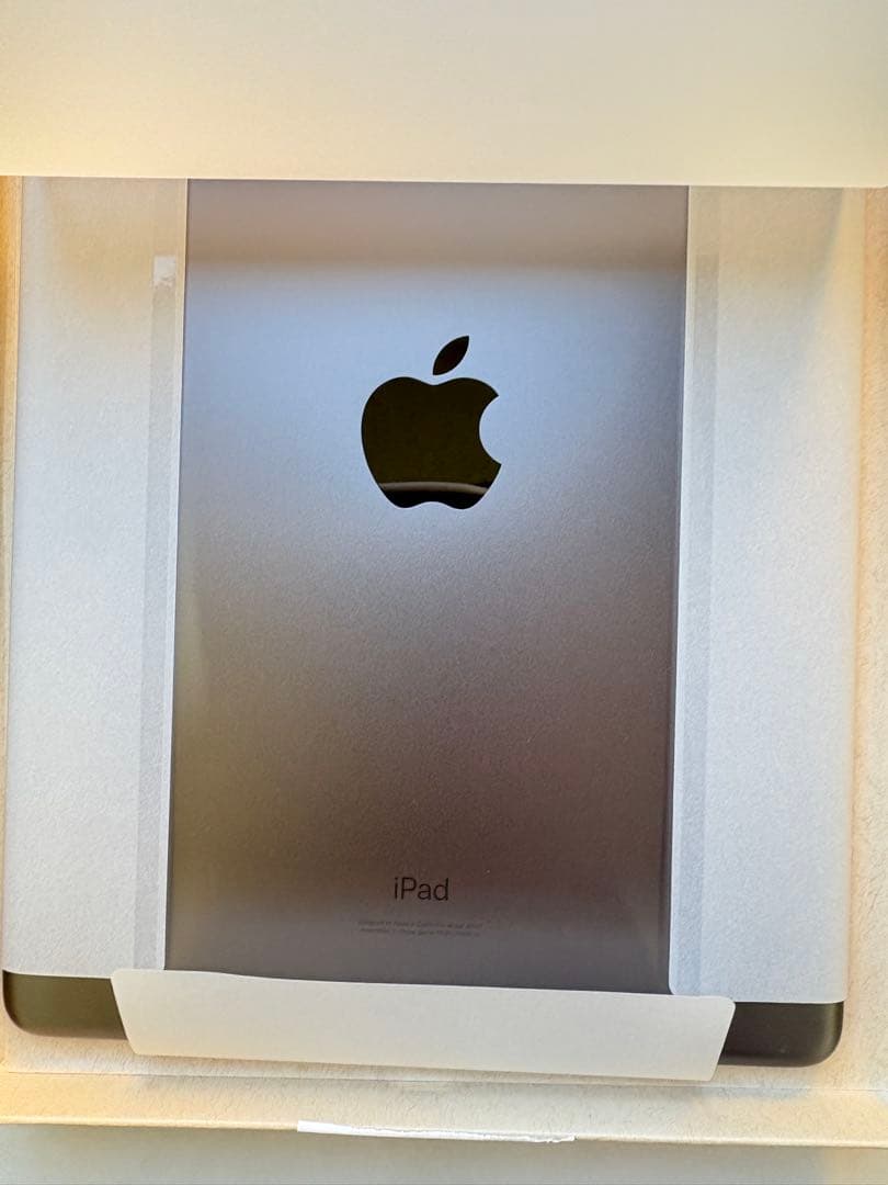 iPad Wi-Fi 32GB スペースグレイ (第7世代)新品。未使用品