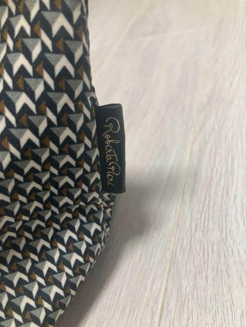 ロベルタピエリ ショルダーバッグ