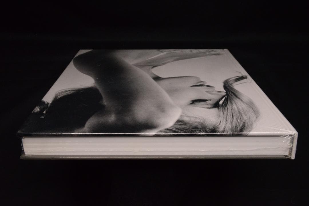 FASHION ETCETERA Special editionサム・ハスキンス