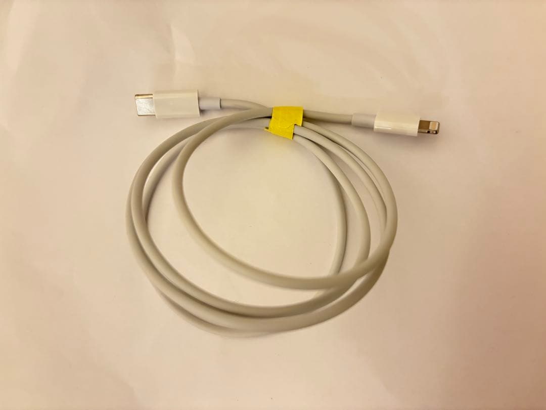 【美品】Apple iPad (第９世代) 256GB スペースグレイ