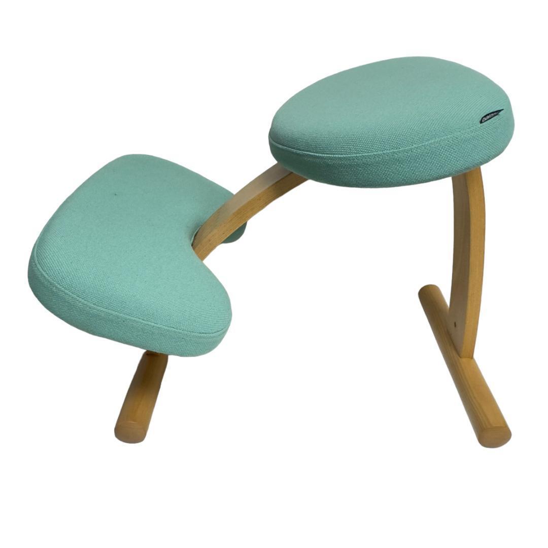 美品　サカモトハウス バランスチェア イージー 子供用椅子 姿勢がよくなる