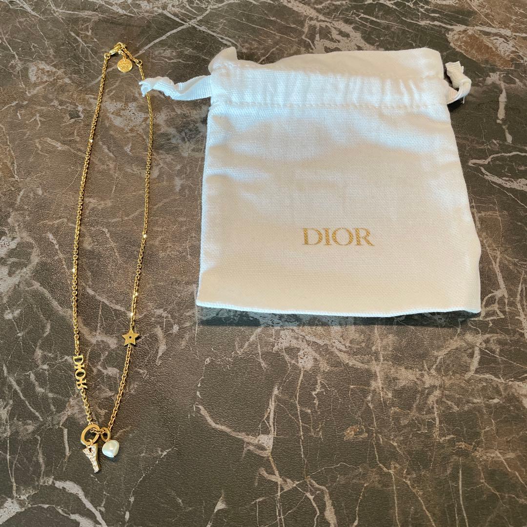【美品】Dior ネックレス　Y型モチーフ付き