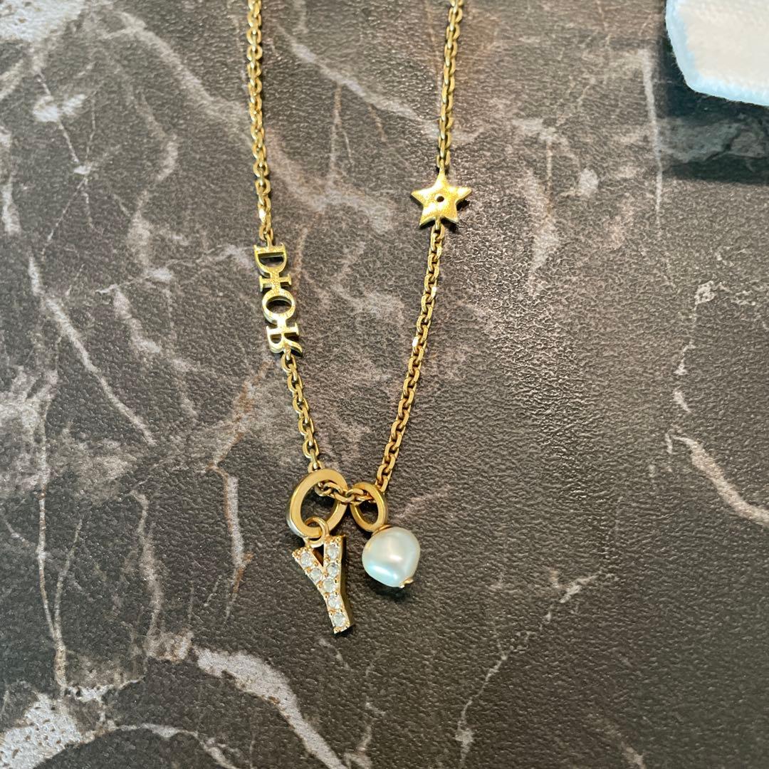 【美品】Dior ネックレス　Y型モチーフ付き