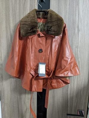 235　新品未使用タグ付保管品　ミンク　ラムレザー　ポンチョコート　ベルト