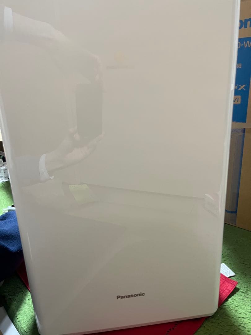 Panasonic F-YHVX120-W 除湿機 2022年製　※注意記載