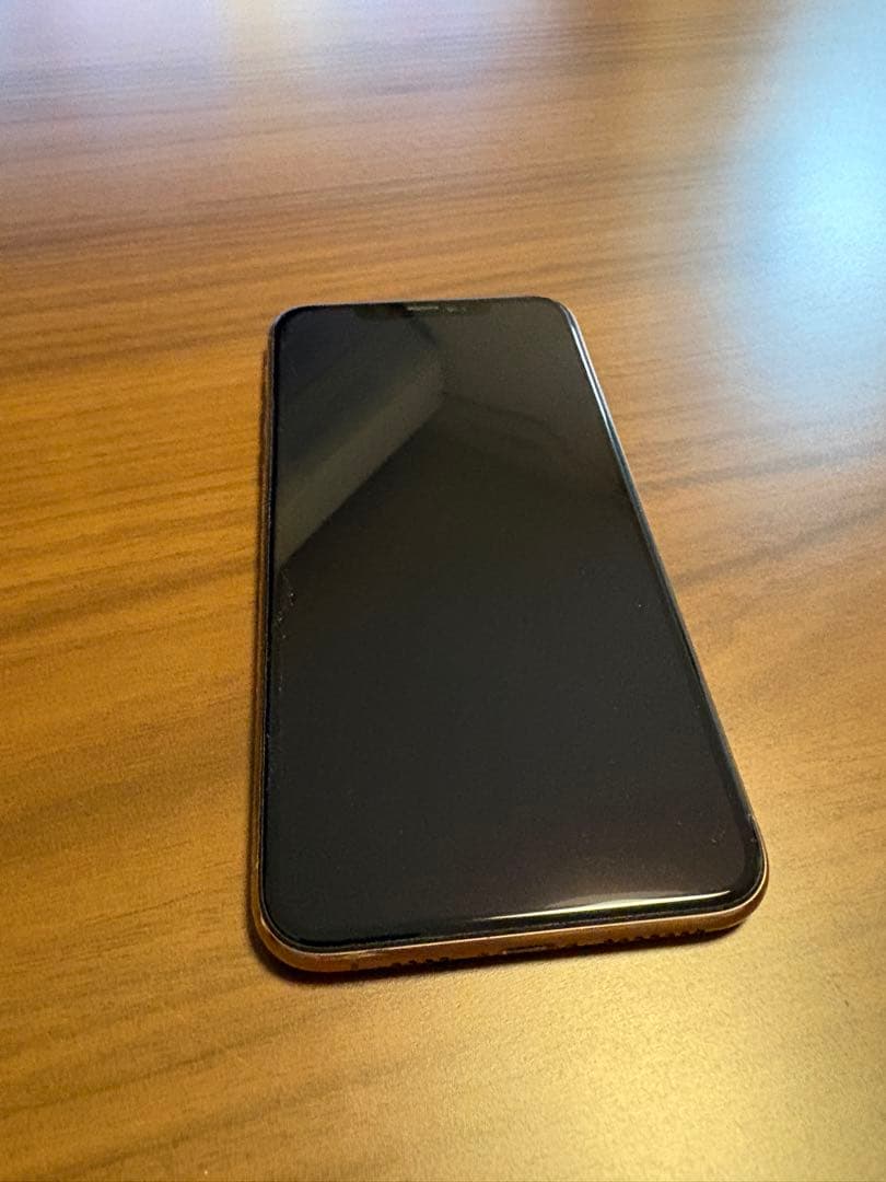 【イブ】iPhone11promax ゴールド　64gb