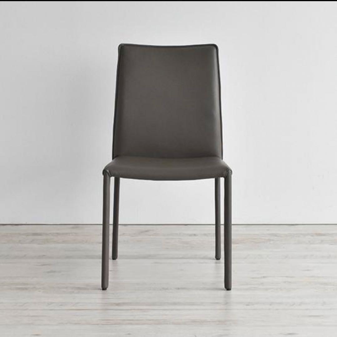 大塚家具　ダイニングチェア　ルッソ　総革張り　トープ色　①