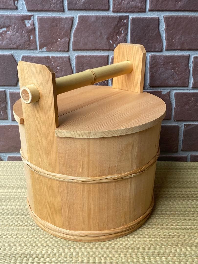 茶道具水張桶　円二造　竹手付　通桶　 水屋道具　露地道具　手桶　木製水指　割蓋