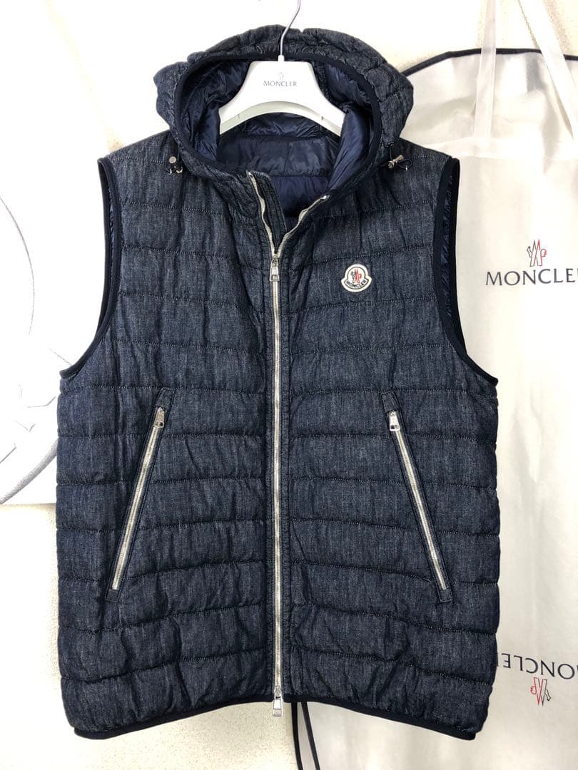 国内正規品　サイズ4 モンクレール　ダウンベスト フード付 ネイビー デニム