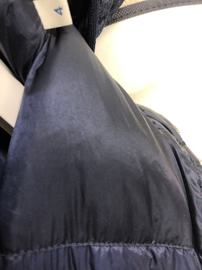 国内正規品　サイズ4 モンクレール　ダウンベスト フード付 ネイビー デニム