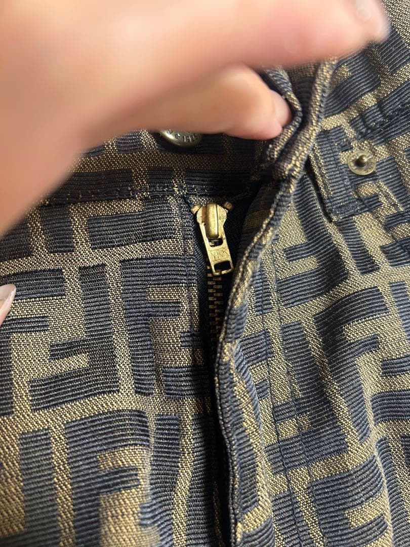 FENDI フェンディ ズッカ柄 ロゴ総柄 ショートパンツ　正規品　レア物