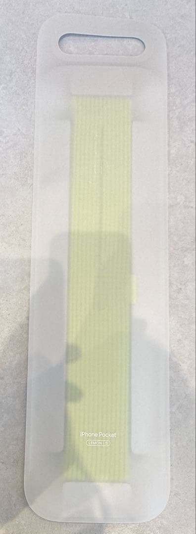 Apple iPhone Pocket by ISSEY MIYAKE レモン