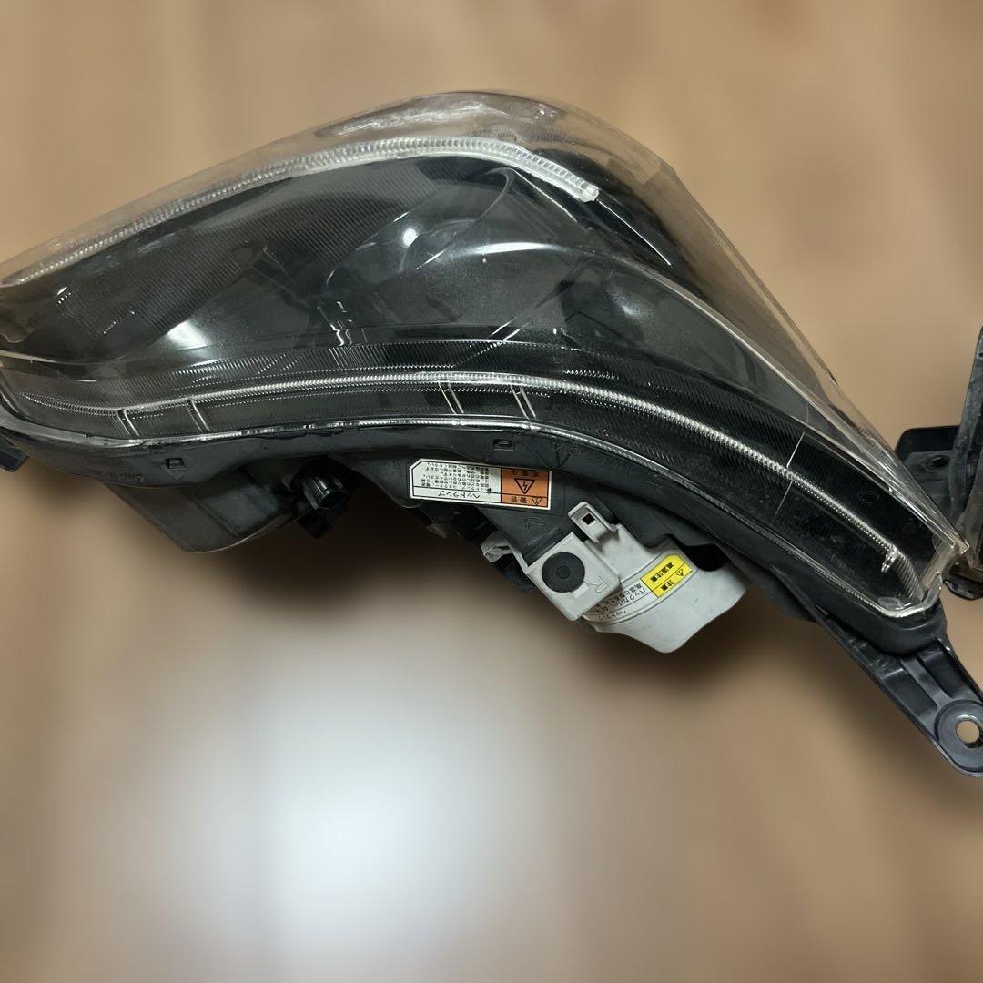 DAIHATSUムーヴ！LA100s インナーブラック加工ヘッドライト ！