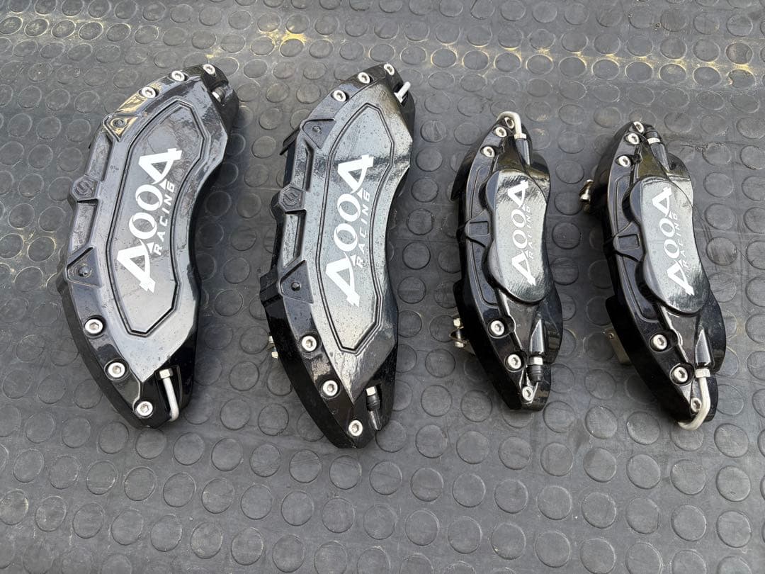 210クラウンキャリパーカバー