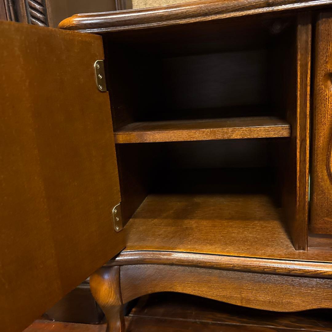 アンティーク木製テレビボード ブラウン ガラス扉付き