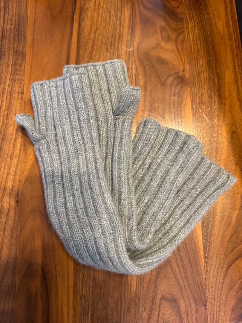 L'APPARTMENT　カシミヤ混アームウオーマー