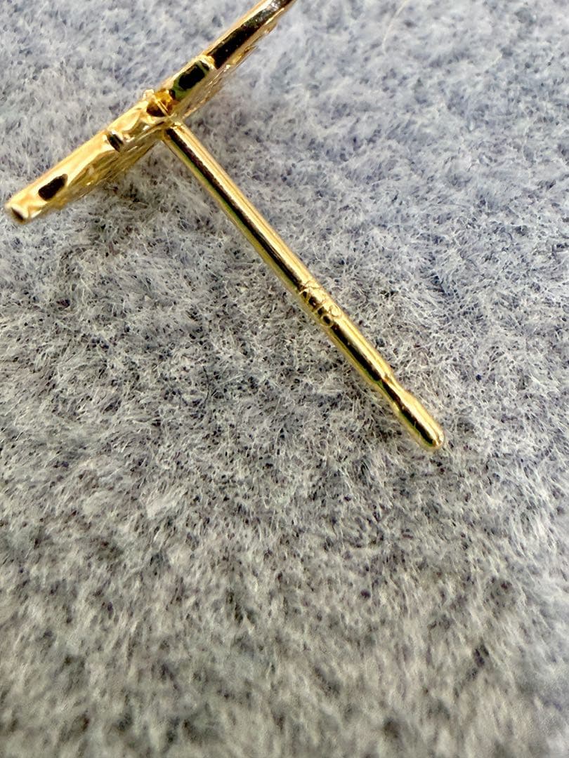 K18 バタフライスタッドピアス