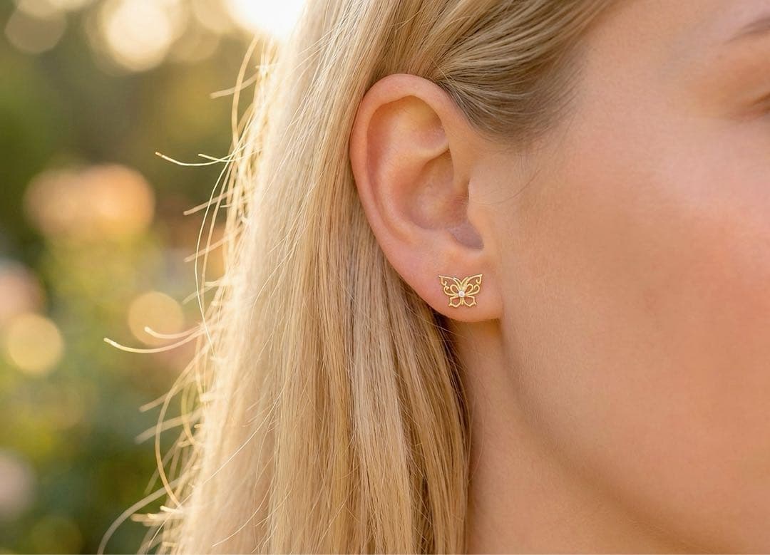 K18 バタフライスタッドピアス