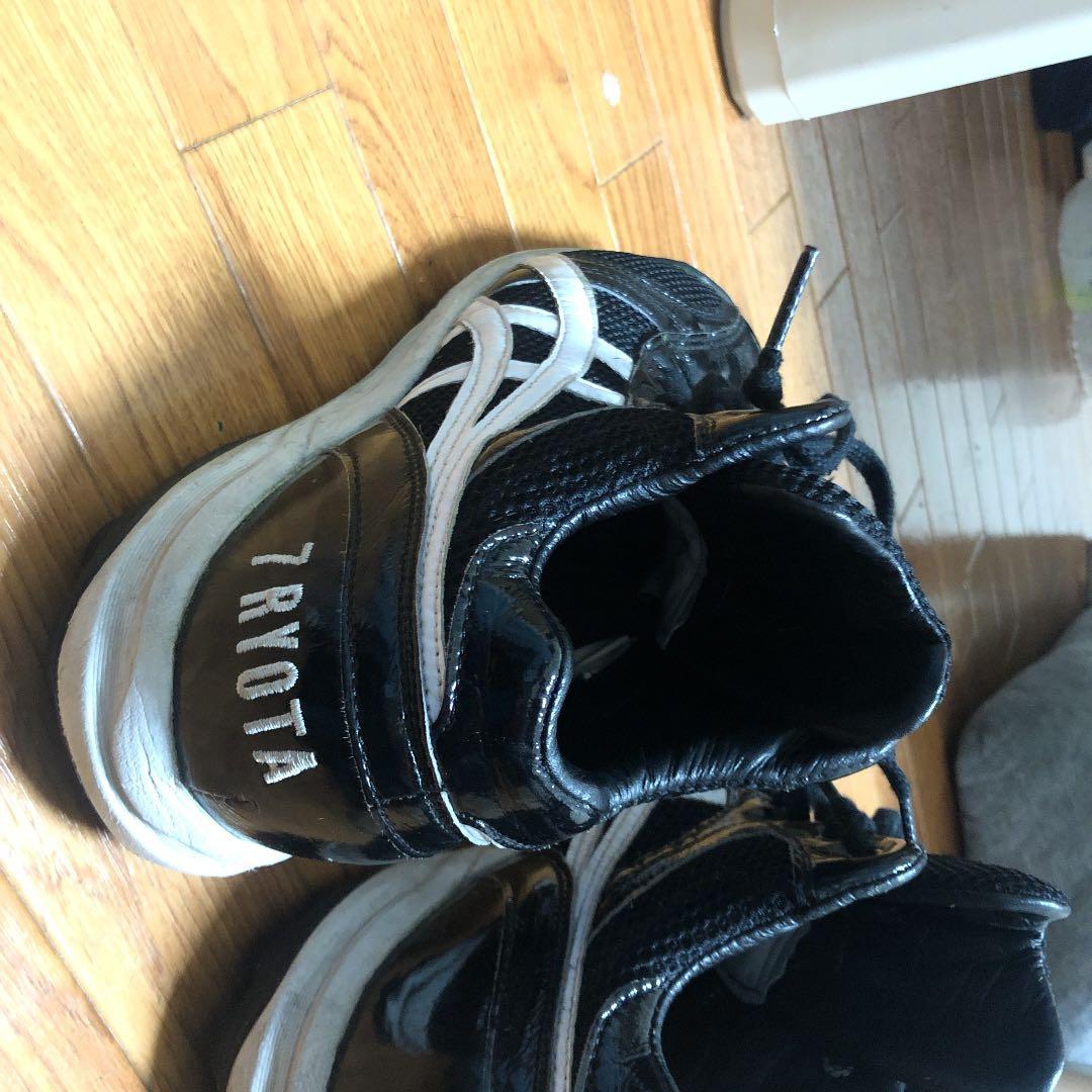 脇谷亮太選手実使用　トレーニングシューズ