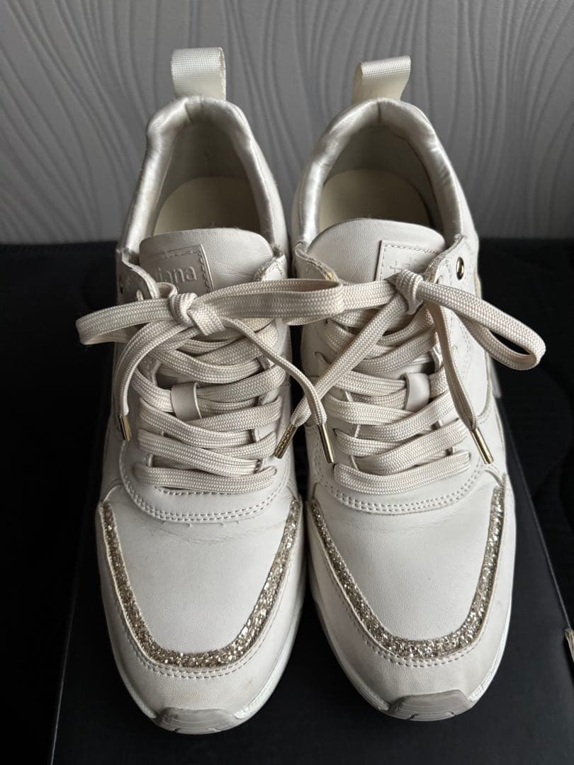 DIANA（ダイアナ）ホワイト グリッター スニーカー