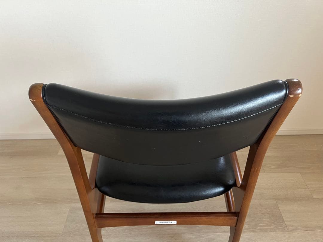 カリモク60 プラス　アームレスダイニングチェア