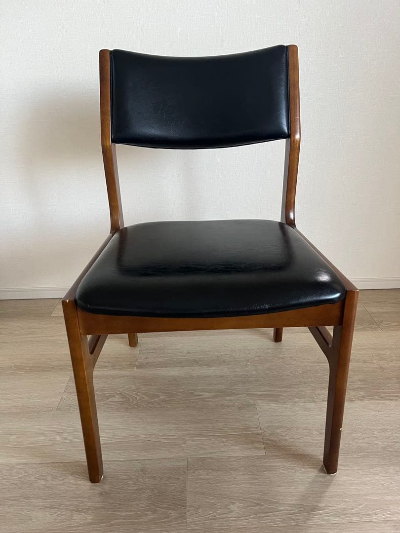 カリモク60 プラス　アームレスダイニングチェア