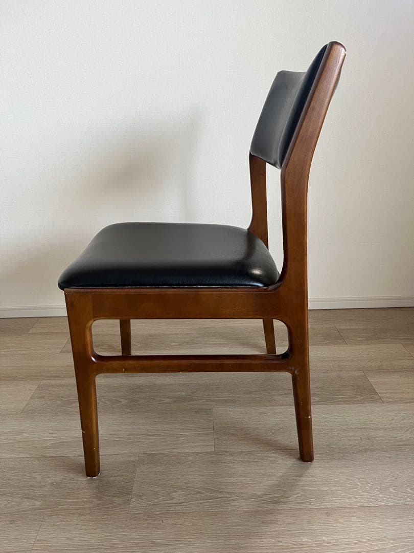 カリモク60 プラス　アームレスダイニングチェア