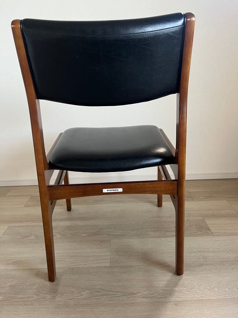 カリモク60 プラス　アームレスダイニングチェア