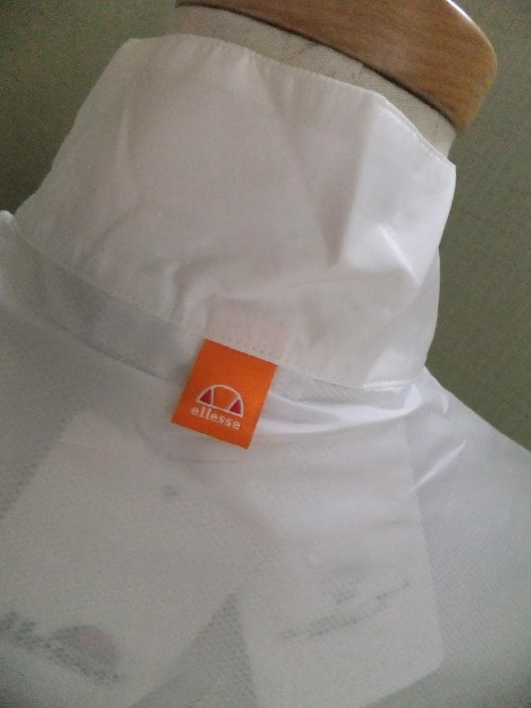 新品タグ付き エレッセ テニスウェア　プリーツジャケット L ホワイト