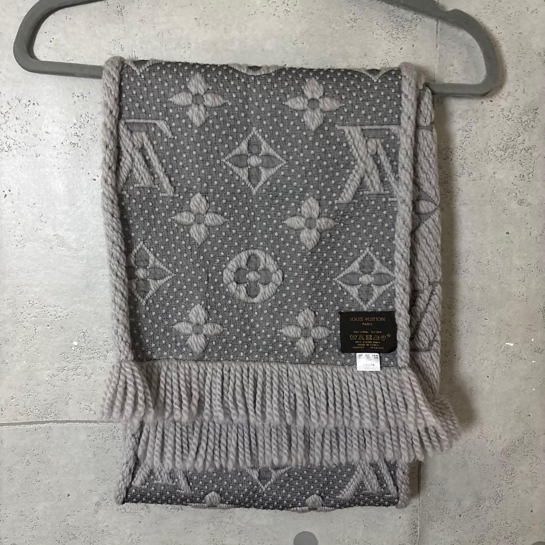 ［美品］ルイヴィトン　モノグラム エシャルプ・ロゴマニア マフラー　グレー