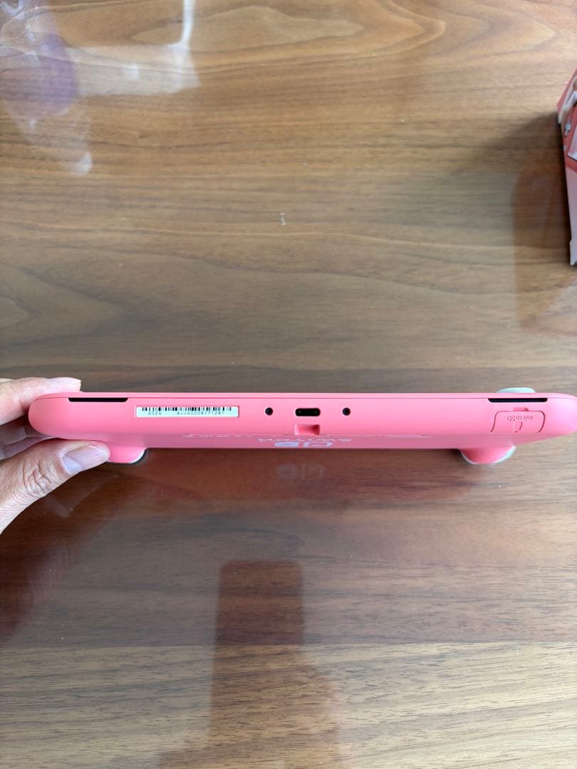 任天堂　スイッチライト　ピンク　中古