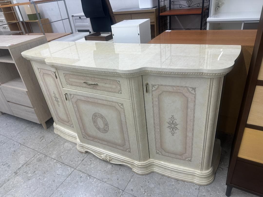 サルタレッリ　アマルフィ　キャビネット　ローボード　ロココ調　アイボリー