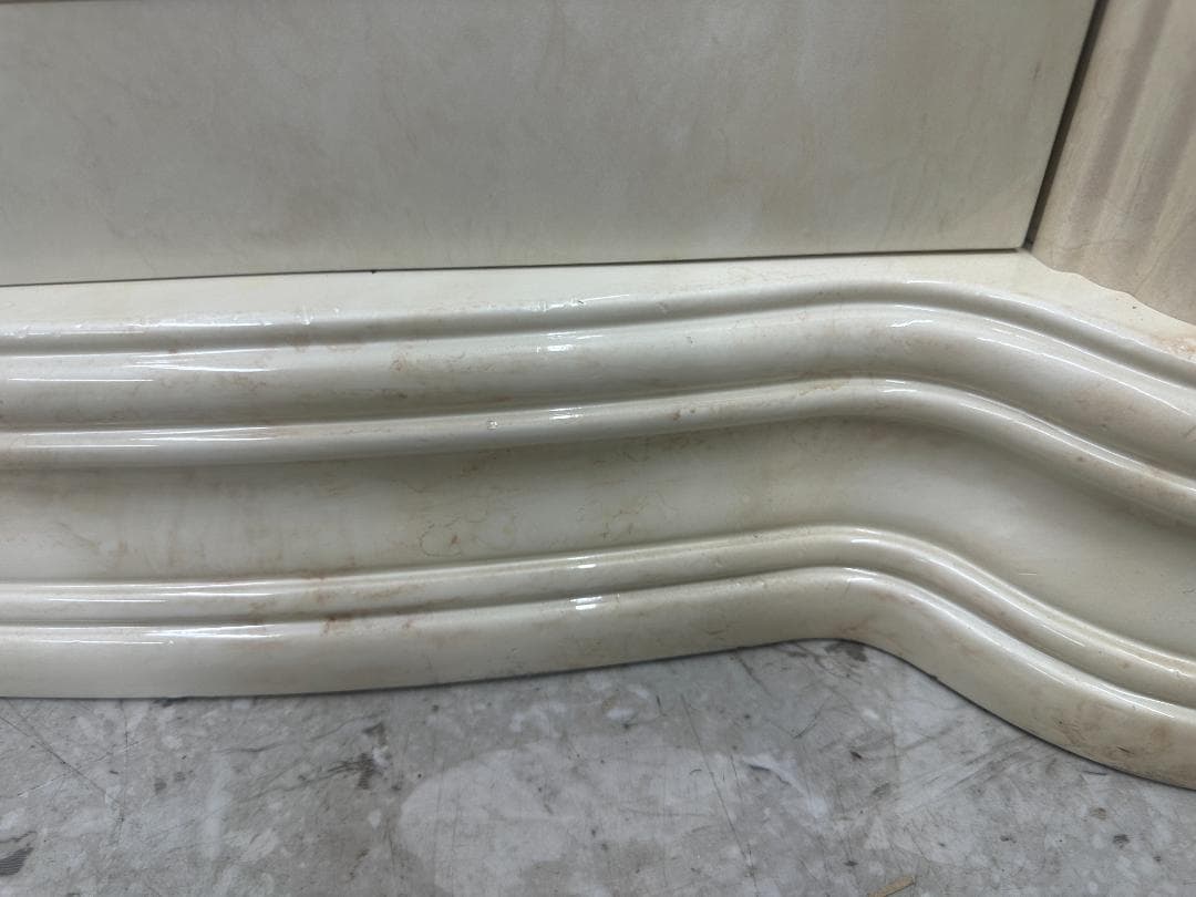 サルタレッリ　アマルフィ　キャビネット　ローボード　ロココ調　アイボリー