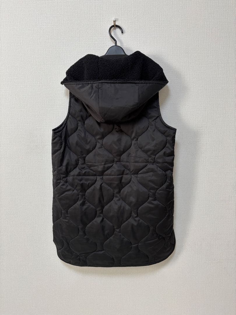 フードボアキルティングベスト￼