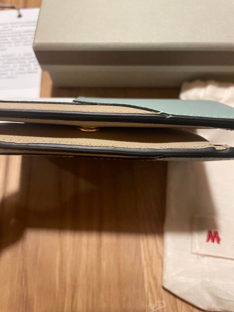【新品・未使用】MARNI 二つ折り財布 PFMOQ14U13 LV520