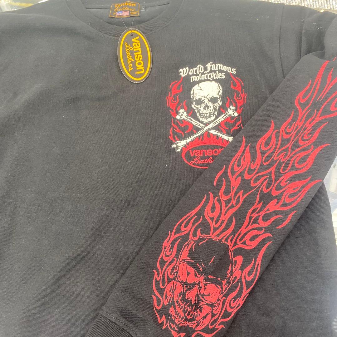 （43）vanson スカルプリント ロングTシャツ　ブラック