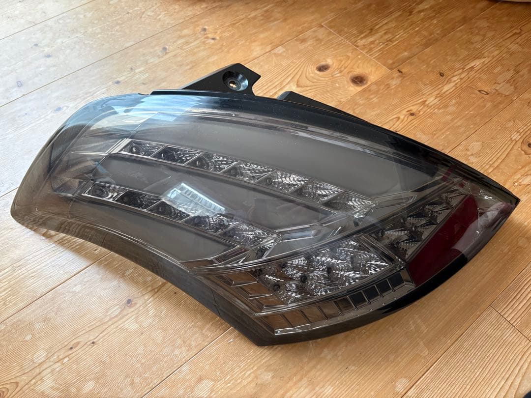 ZC32S スイフトスポーツ LEDテールランプ（ブラックスモーク）