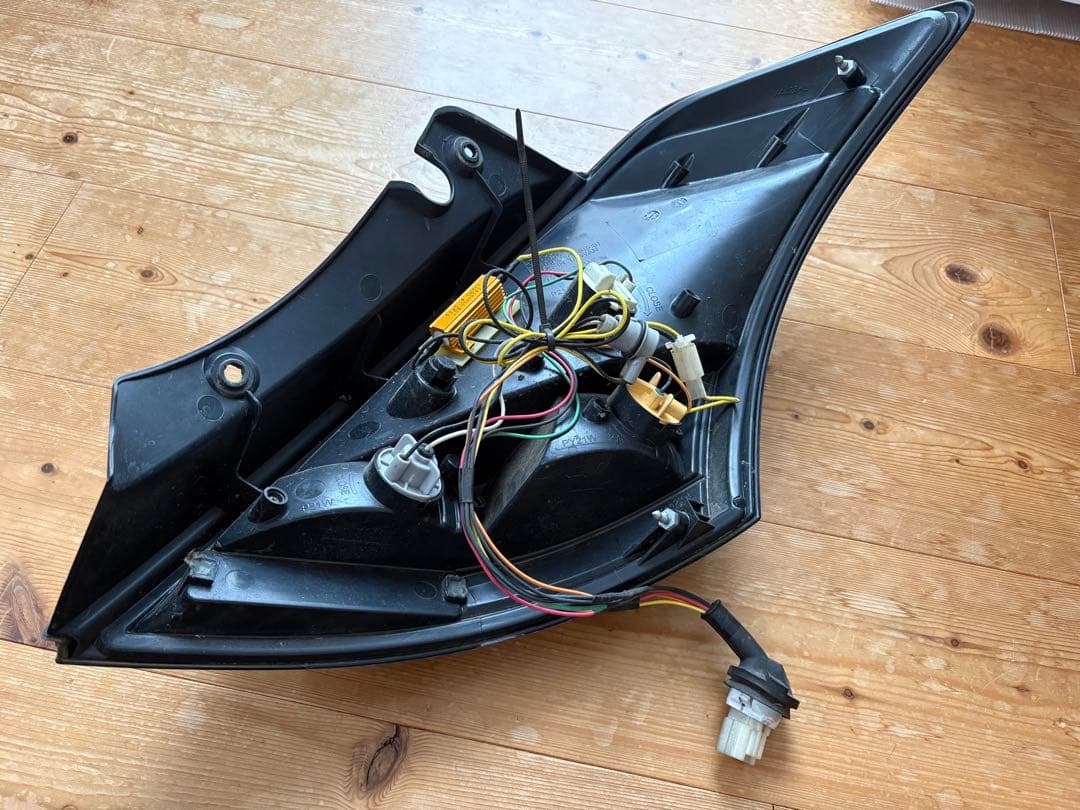 ZC32S スイフトスポーツ LEDテールランプ（ブラックスモーク）