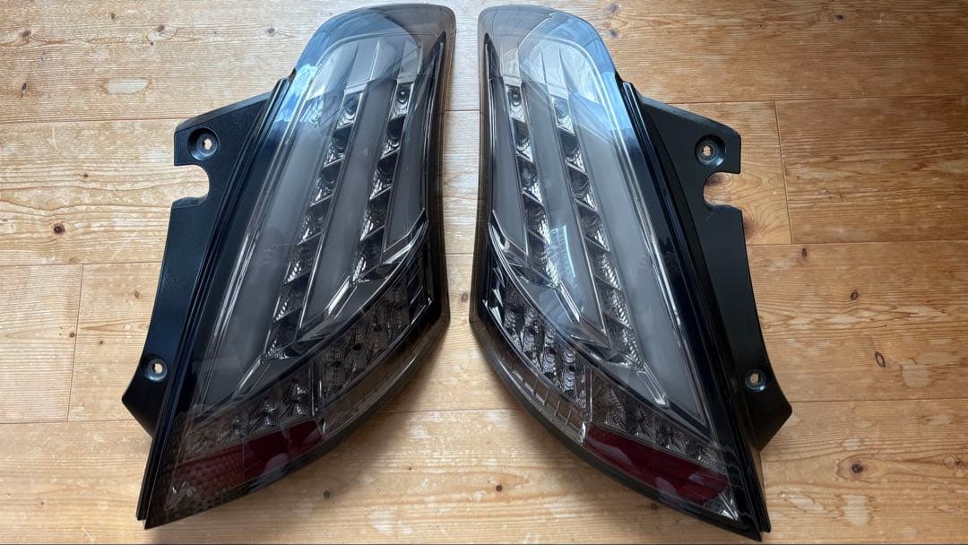 ZC32S スイフトスポーツ LEDテールランプ（ブラックスモーク）