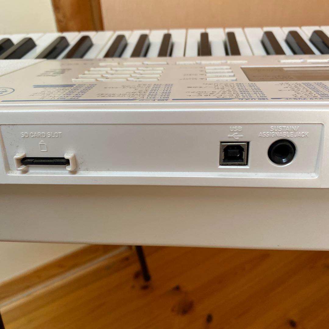 CASIOカシオ 光ナビゲーションキーボード LK-222 電子キーボード61鍵