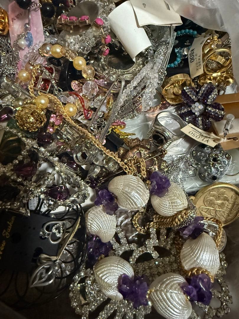 大量まとめ売るアクセサリー　ネックレス　リング　約1.9キロ　ジャンク品