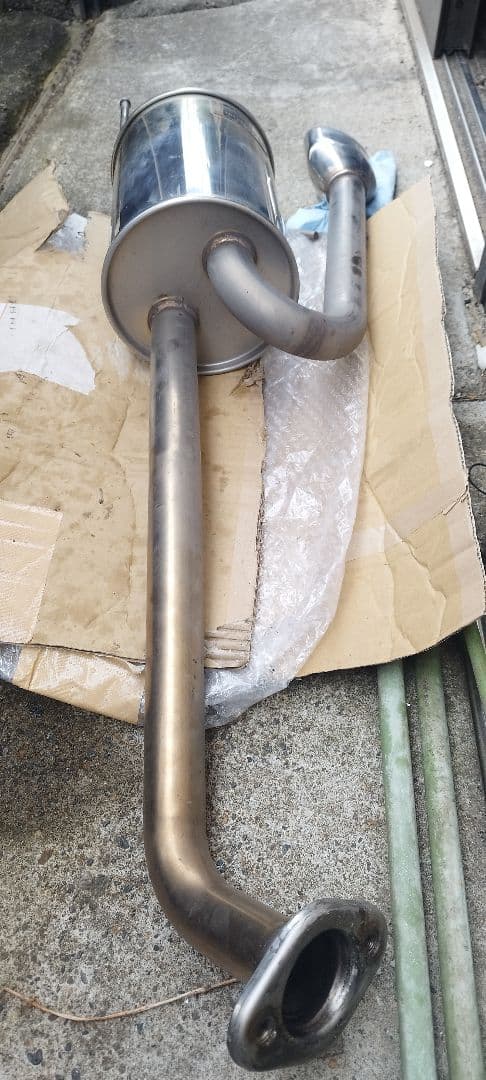 フィット　ハイブリッド　GP1　GE6　用社外マフラー