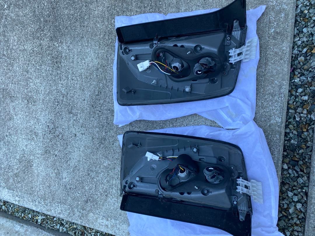 30プリウス　全灯化テールランプ　スモーク