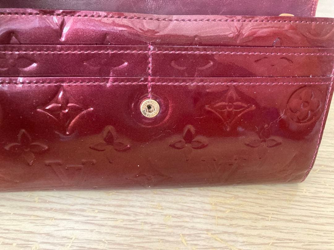 ルイヴィトン ヴェルニ ポルトフォイユ サラ 長財布 (商品説明必読　訳あり)